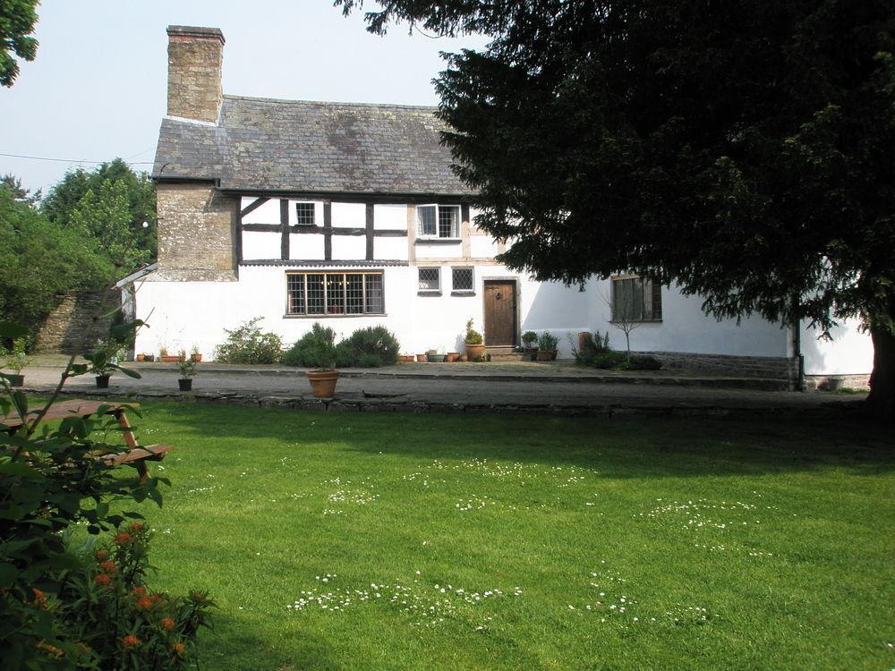 Walford Court Bed and Breakfast Leintwardine Εξωτερικό φωτογραφία