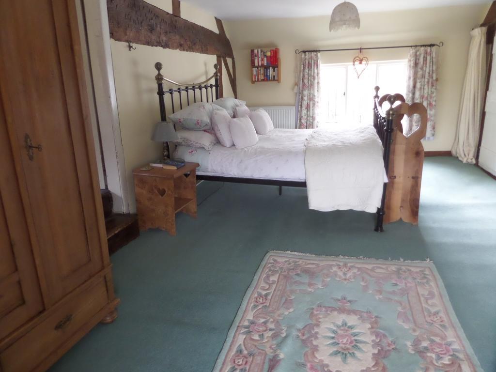 Walford Court Bed and Breakfast Leintwardine Εξωτερικό φωτογραφία